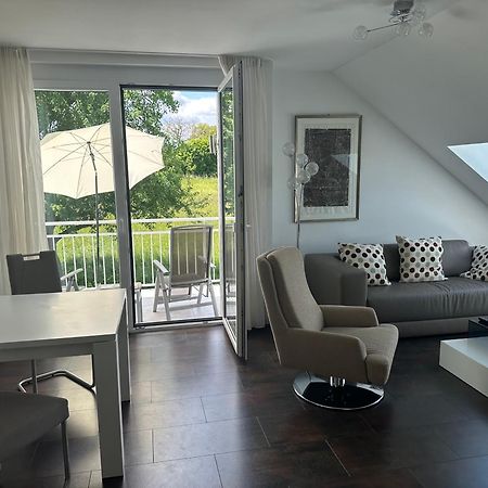 2-Zimmer-Ferienwohnung Mit Hotelservice Und 2 Balkons - Golf, Bike Und Wellness Im Markgraeflerland Bad Bellingen Exterior foto